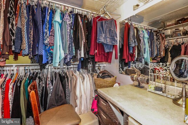 11 POPLAR CT, Barnegat, NJ 08005