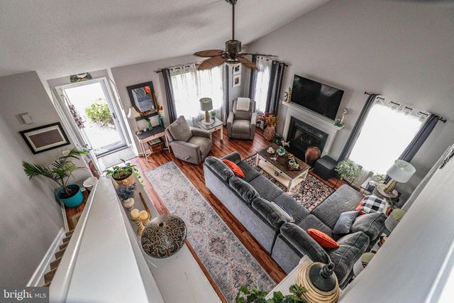 11 POPLAR CT, Barnegat, NJ 08005