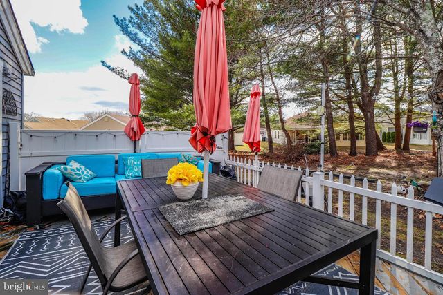 11 POPLAR CT, Barnegat, NJ 08005