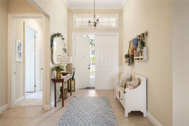 5200 Topaz Lane SW, Vero Beach, FL 32968