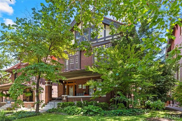 6364 Washington Avenue, University City, MO 63130