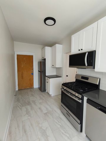 1640 W Albion Avenue 2, Chicago, IL 60626