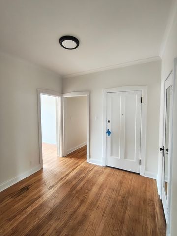 1640 W Albion Avenue 2, Chicago, IL 60626