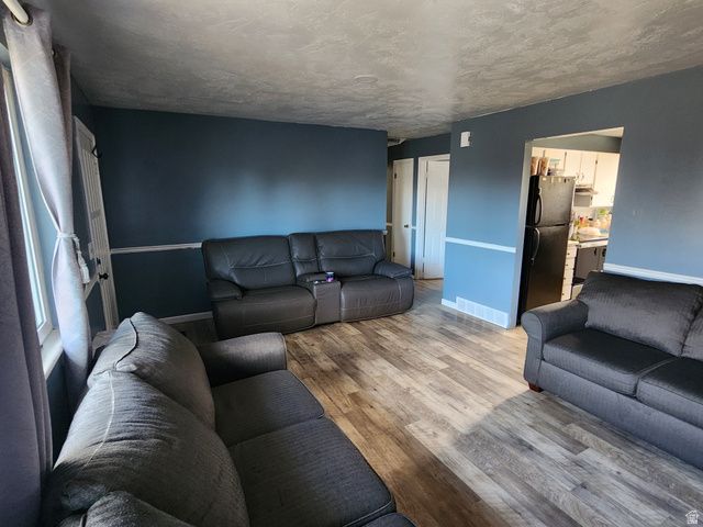 3759 W ETTENMORE CIR, Taylorsville, UT 84129