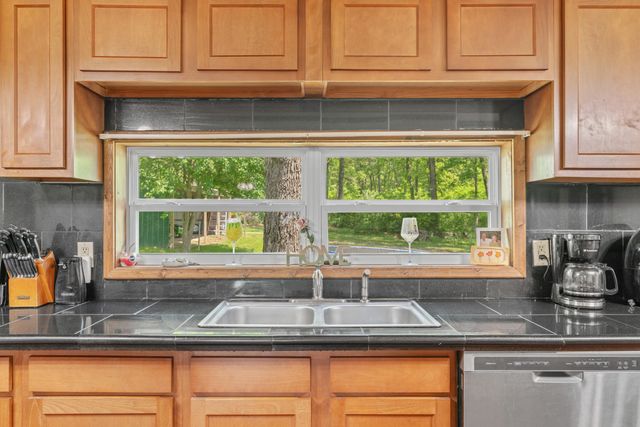 1498 Highway F, Mansfield, MO 65704