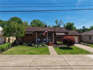 902 Foster Rd, Jefferson Hills, PA 15025