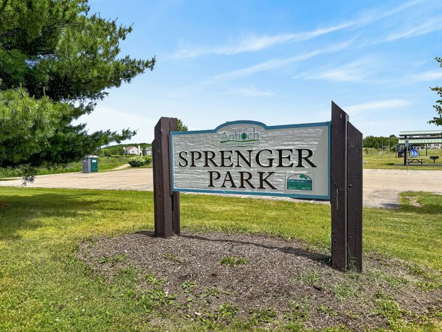 1124 Ashlyn Lane, Antioch, IL 60002