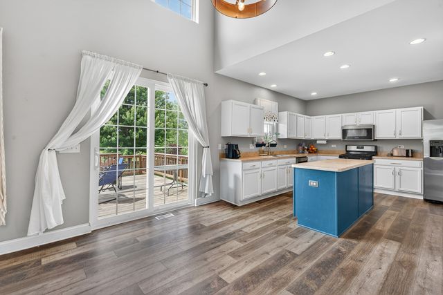 1124 Ashlyn Lane, Antioch, IL 60002