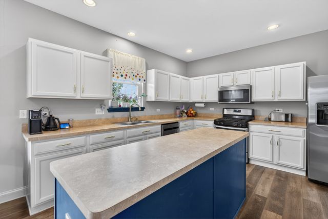 1124 Ashlyn Lane, Antioch, IL 60002