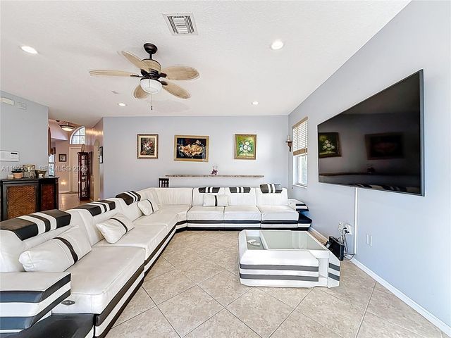 16918 SW 16th St, Pembroke Pines, FL 33027