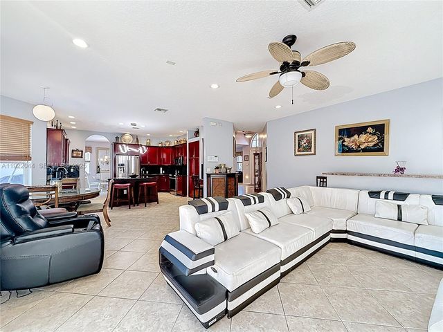 16918 SW 16th St, Pembroke Pines, FL 33027