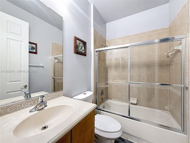 16918 SW 16th St, Pembroke Pines, FL 33027