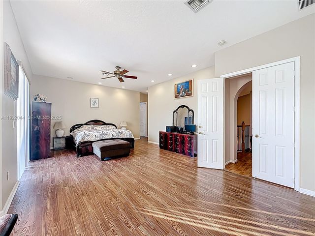 16918 SW 16th St, Pembroke Pines, FL 33027