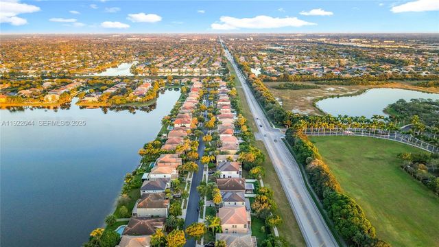 16918 SW 16th St, Pembroke Pines, FL 33027