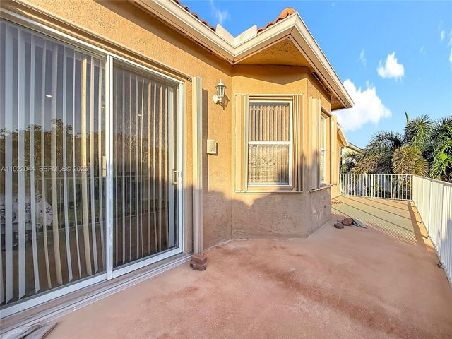 16918 SW 16th St, Pembroke Pines, FL 33027