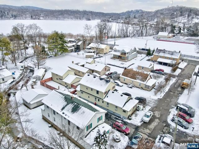 2 Lambert Street, Pompton Lakes, NJ 07442