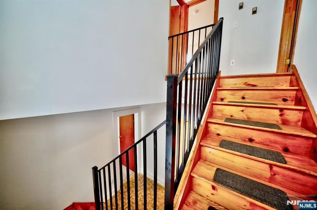 2 Lambert Street, Pompton Lakes, NJ 07442