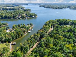 16512 Harbor View Road, Charlotte, NC 28278