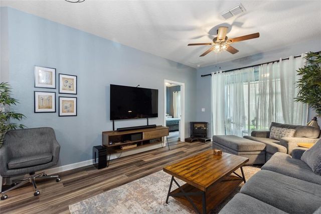 1064 QUAKER RIDGE LN, Davenport, FL 33896