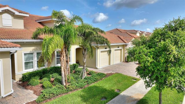 1064 QUAKER RIDGE LN, Davenport, FL 33896