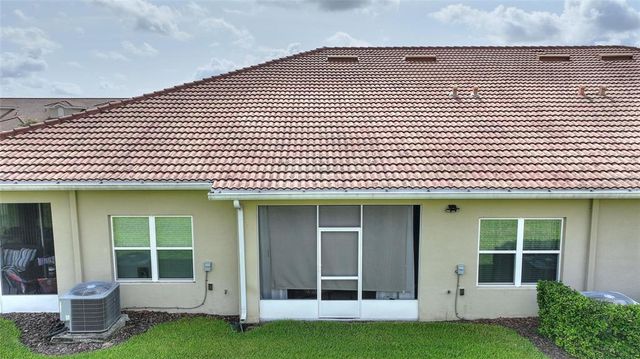 1064 QUAKER RIDGE LN, Davenport, FL 33896