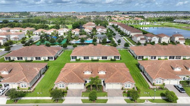 1064 QUAKER RIDGE LN, Davenport, FL 33896