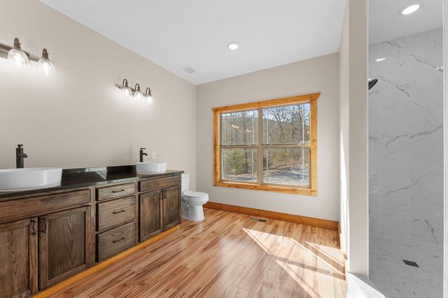 283 Clay Bank Road, Branson, MO 65616