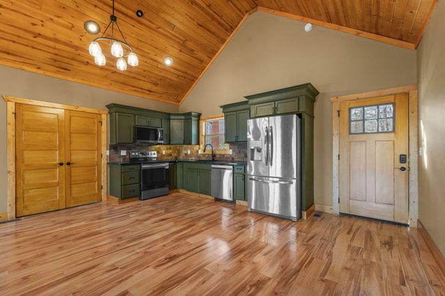 283 Clay Bank Road, Branson, MO 65616