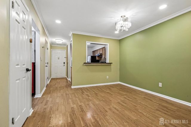 20 Palm Court, Edison, NJ 08820