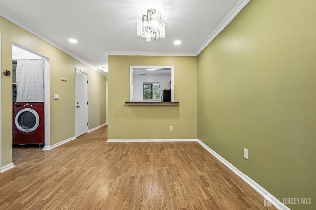 20 Palm Court, Edison, NJ 08820