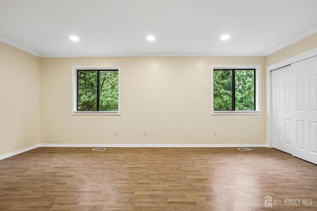 20 Palm Court, Edison, NJ 08820