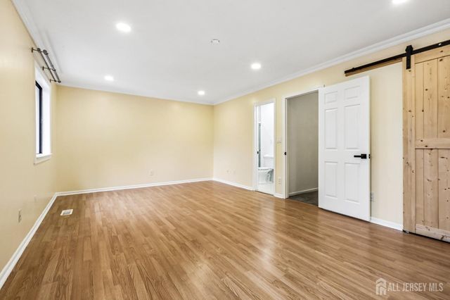 20 Palm Court, Edison, NJ 08820