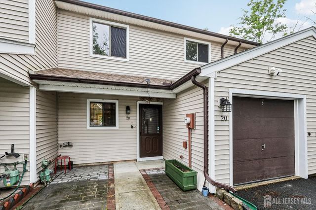 20 Palm Court, Edison, NJ 08820