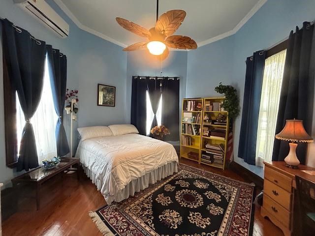 317 E Grand Street, Whitewright, TX 75491