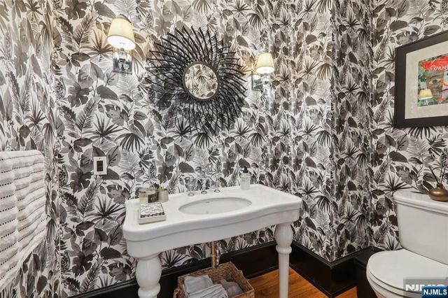 326 West End Avenue, Ridgewood, NJ 07450