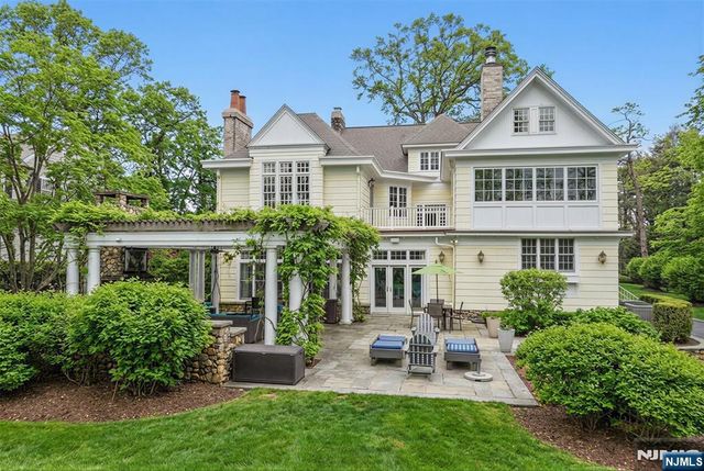 326 West End Avenue, Ridgewood, NJ 07450