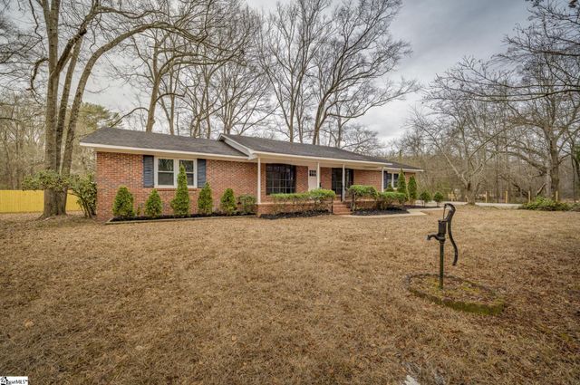 17 Riverview Circle, Greenville, SC 29611