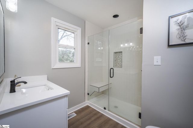 17 Riverview Circle, Greenville, SC 29611