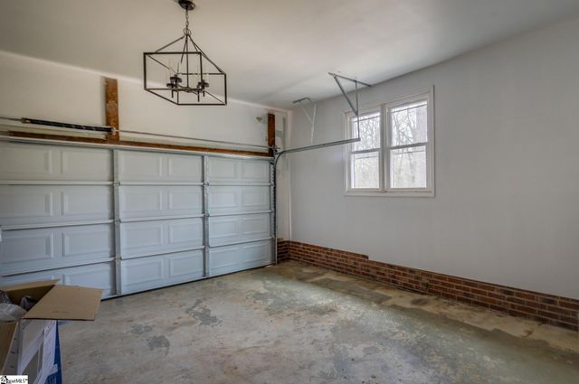 17 Riverview Circle, Greenville, SC 29611