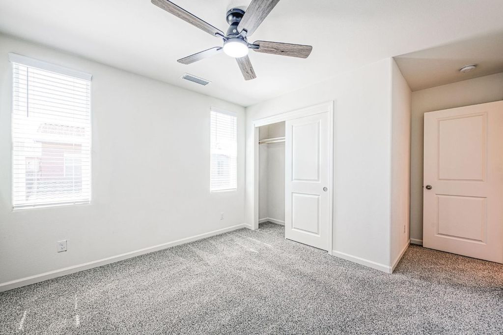 Image 18 of property listing at 876 Winchell Way W, Madera, CA 93636