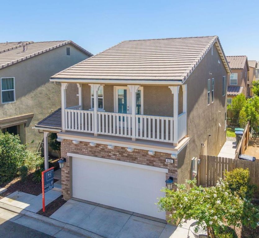 Image 28 of property listing at 876 Winchell Way W, Madera, CA 93636