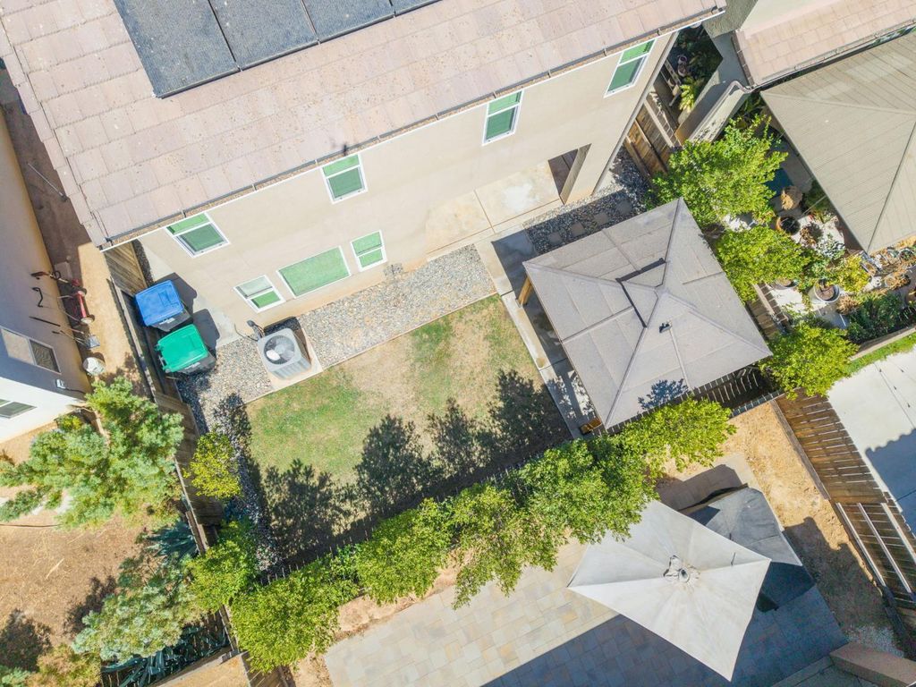 Image 30 of property listing at 876 Winchell Way W, Madera, CA 93636
