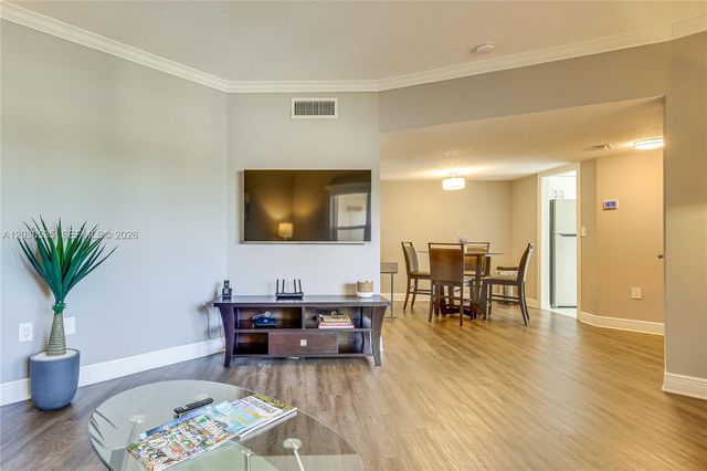 341 N Birch Rd 315, Fort Lauderdale, FL 33304