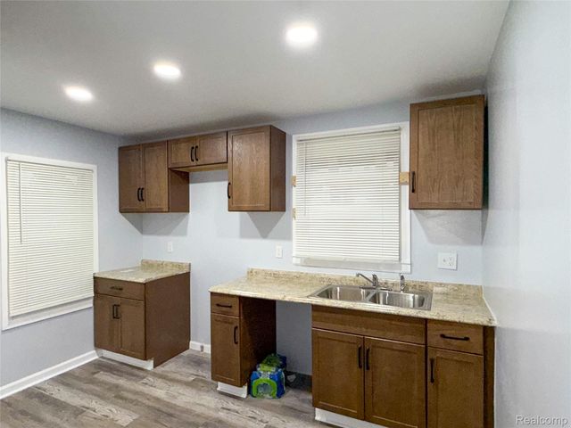 17240 Hoover Street, Detroit, MI 48205