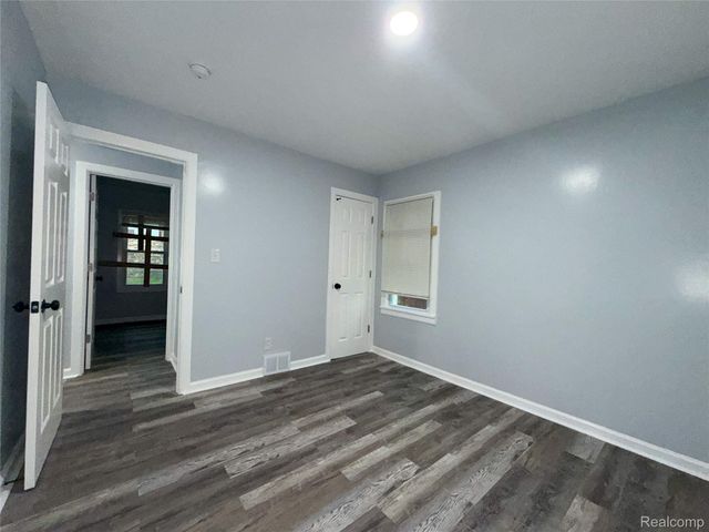 17240 Hoover Street, Detroit, MI 48205