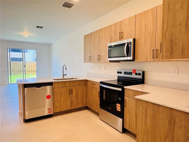 178 NE 14th Avenue, Homestead, FL 33033