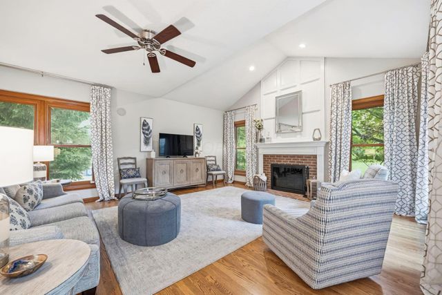 3254 Harbor Drive, Lewis Center, OH 43035