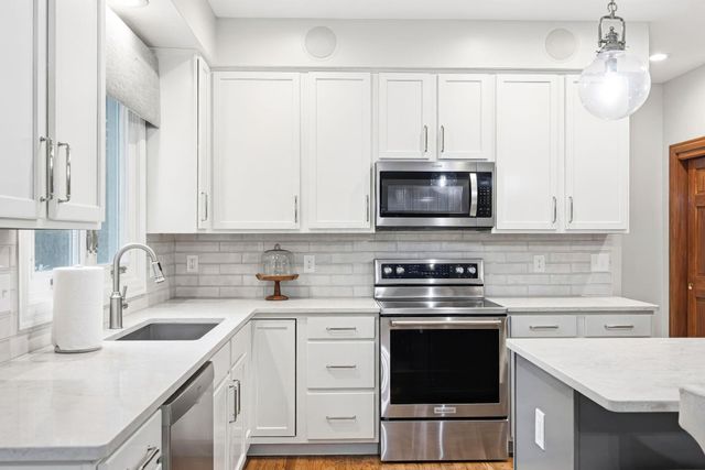 3254 Harbor Drive, Lewis Center, OH 43035