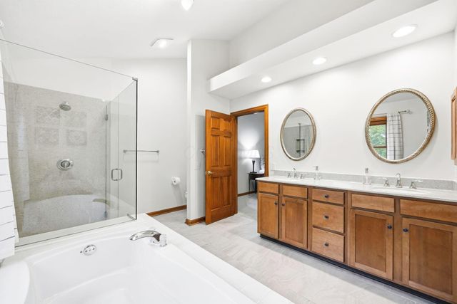 3254 Harbor Drive, Lewis Center, OH 43035