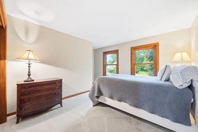 3254 Harbor Drive, Lewis Center, OH 43035